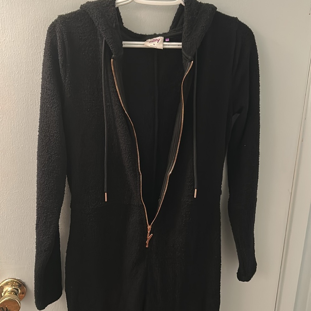 Yitty Cozy Black Onesie with Heart Pockets - Picture 12 of 12